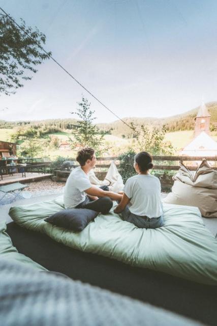 Living Timeless- Bubble Tent Elzach Inklusive Hot Tube Badefass- Schlafen Unterm Sternenhimmel ภายนอก รูปภาพ